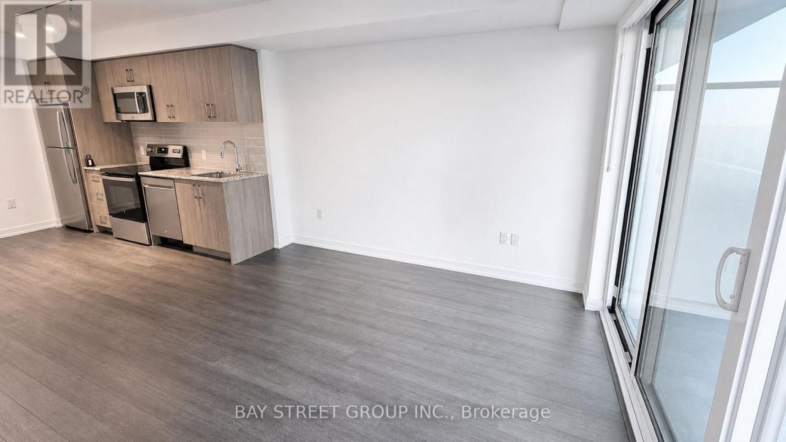 1016 - 4010 Eglinton Avenue W Property Photo 10