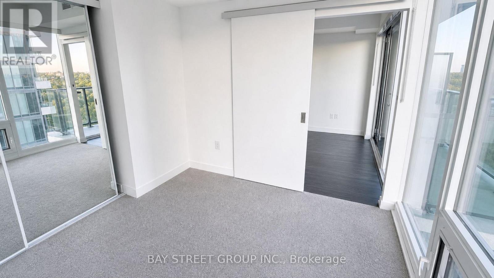 1016 - 4010 Eglinton Avenue W Property Photo 11