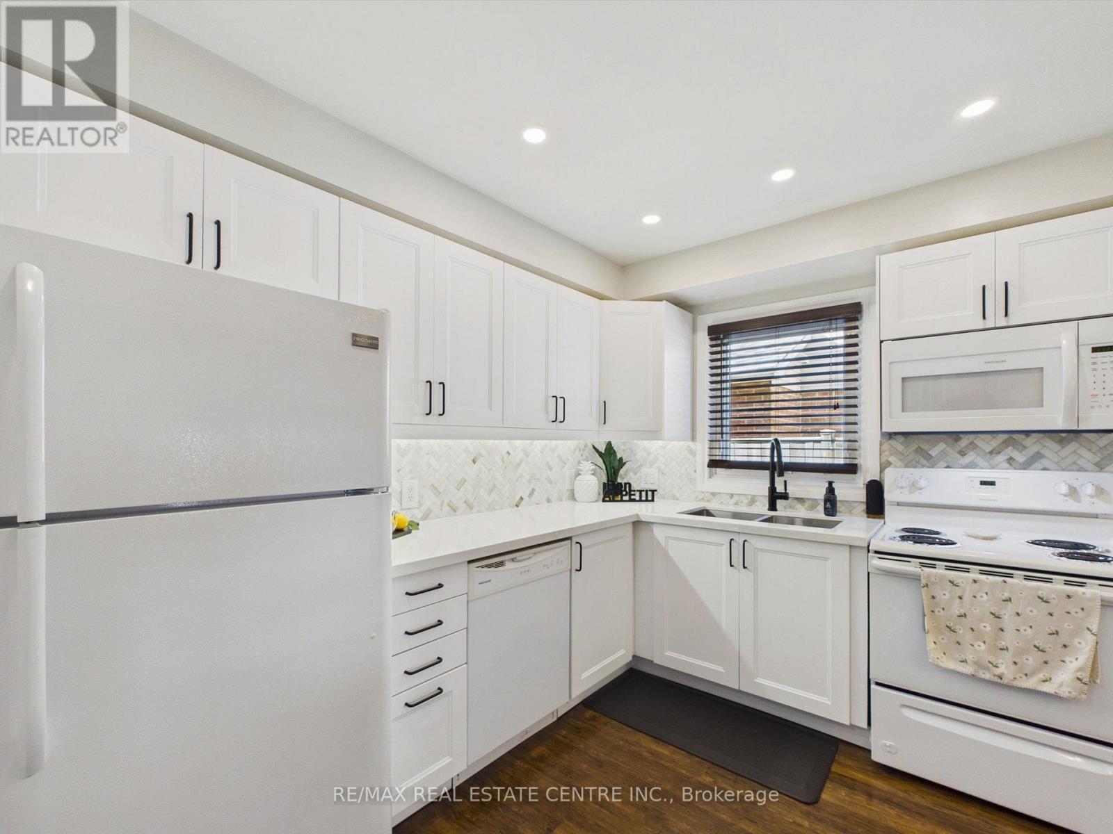 68 Aurora Place Property Photo 7