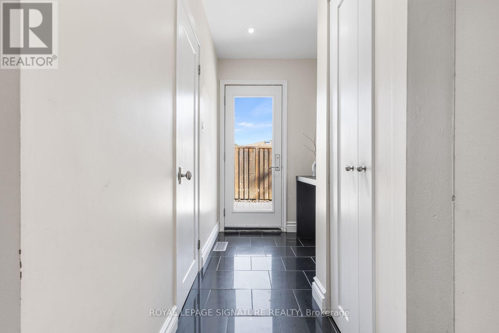 72 Cavendish Crescent Property Photo 34