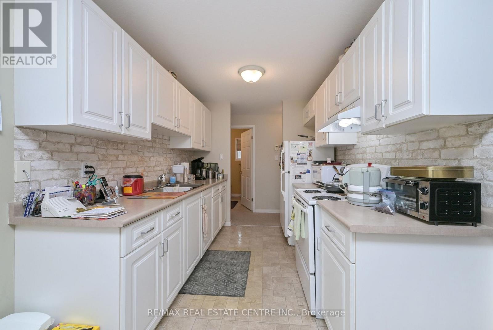 300 A Broadway Property Photo 17