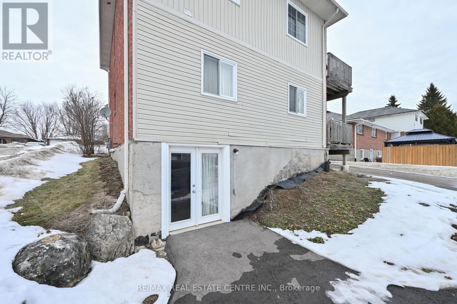 300 A Broadway Property Photo 21