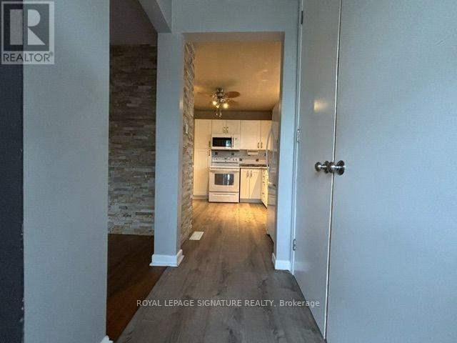 Upper - 2551 Padstow Crescent Property Photo 3