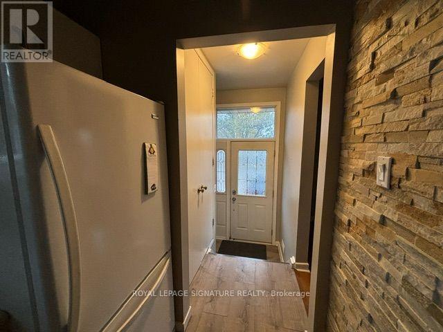Upper - 2551 Padstow Crescent Property Photo 4