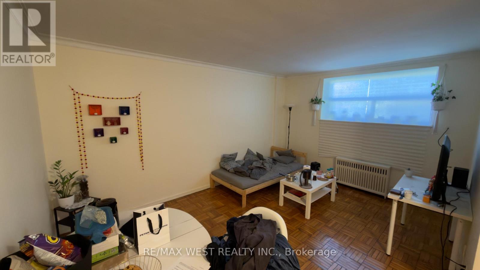 29 - 10 Crown Hill Place Property Photo 2