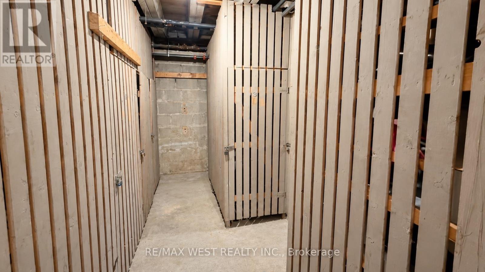 29 - 10 Crown Hill Place Property Photo 11