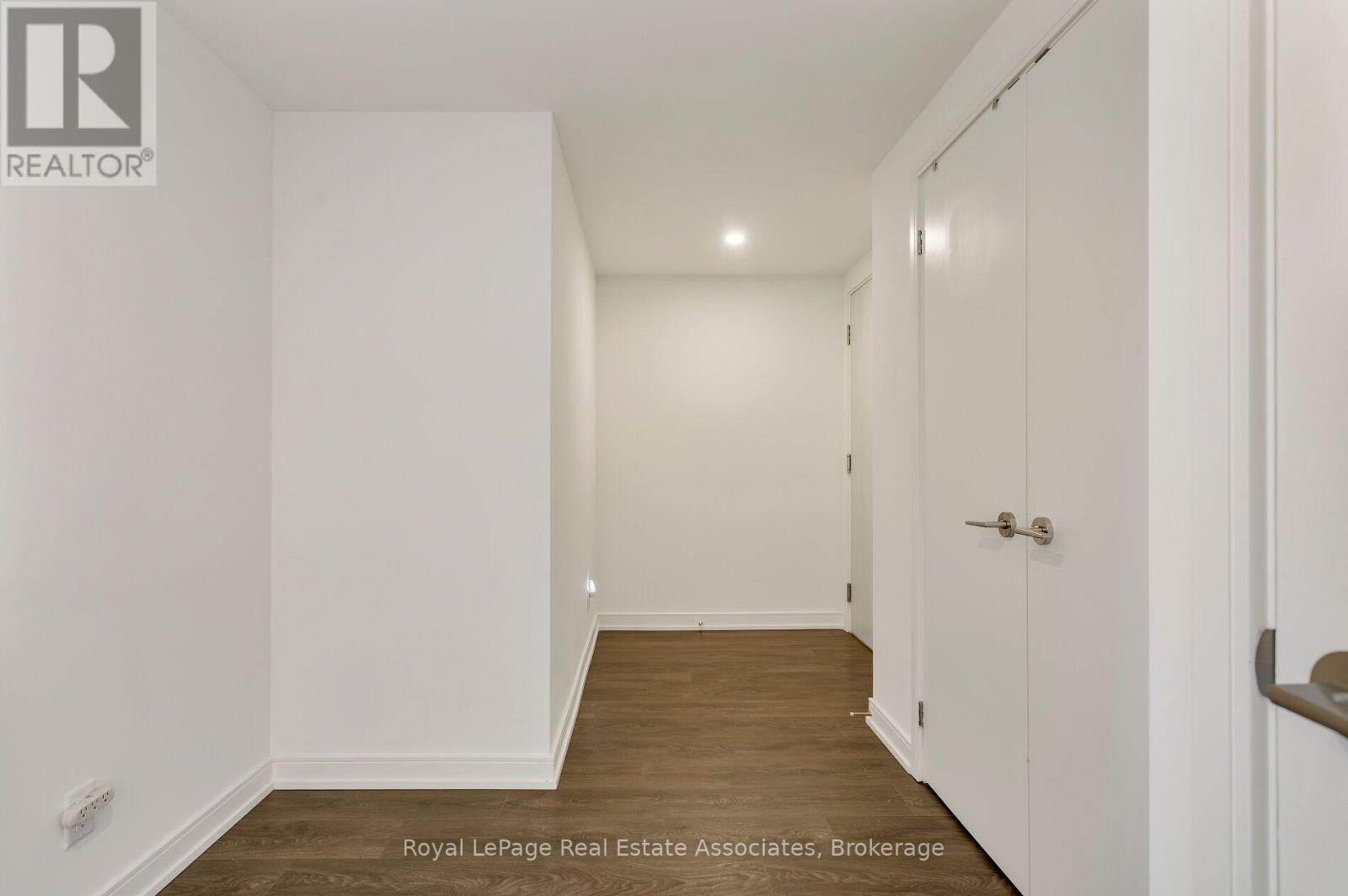 602 - 30 Samuel Wood Way Property Photo 23