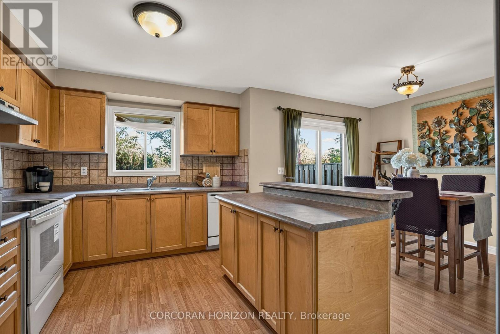 14 - 2871 Darien Road Property Photo 8