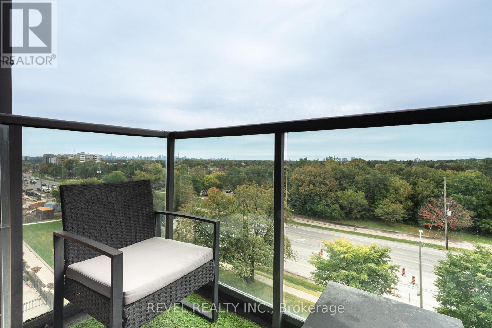 603 - 1403 Royal York Road Property Photo 21
