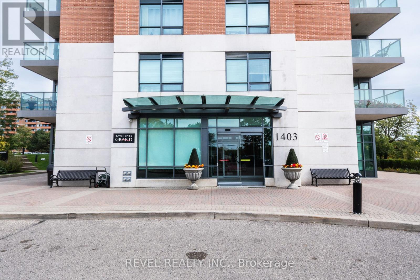 603 - 1403 Royal York Road Property Photo 32