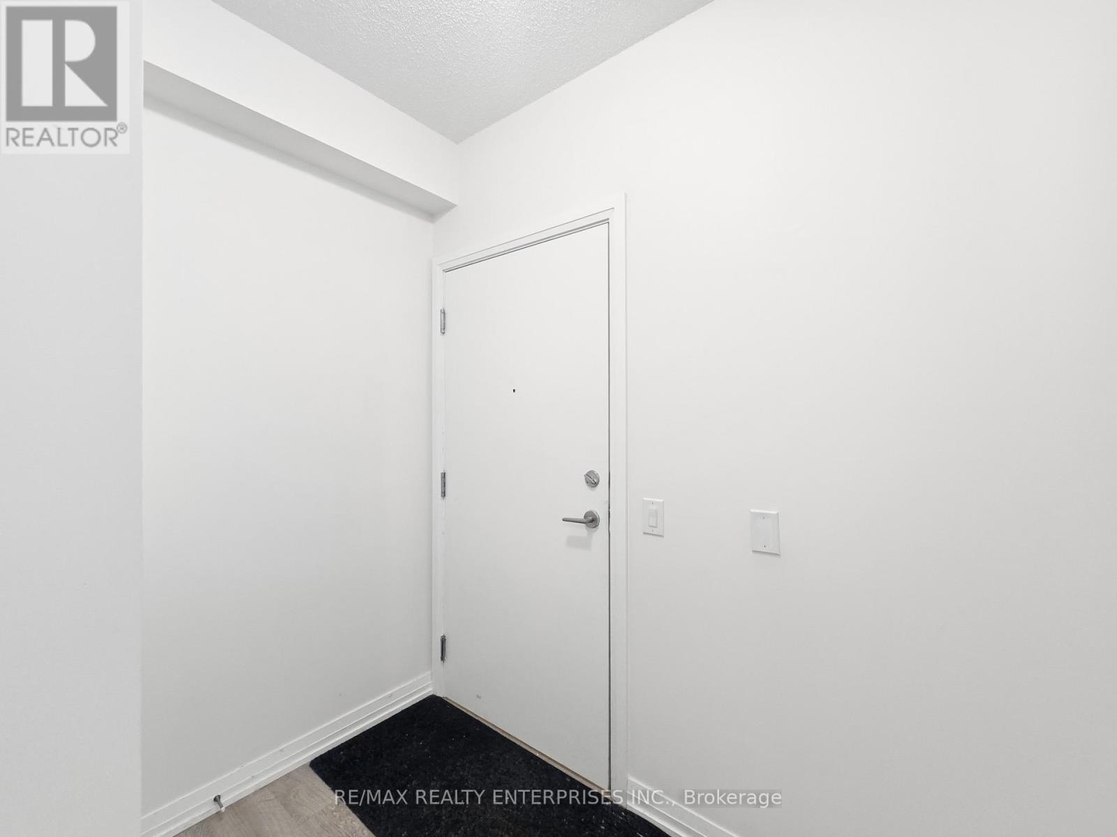 1102 - 50 Thomas Riley Road Property Photo 3