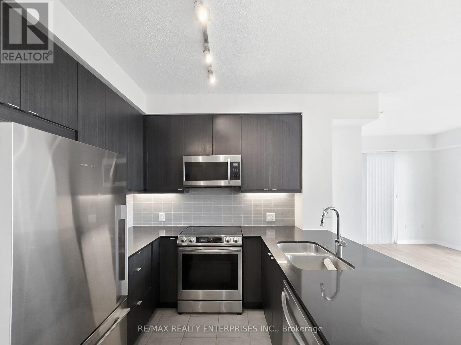 1102 - 50 Thomas Riley Road Property Photo 10