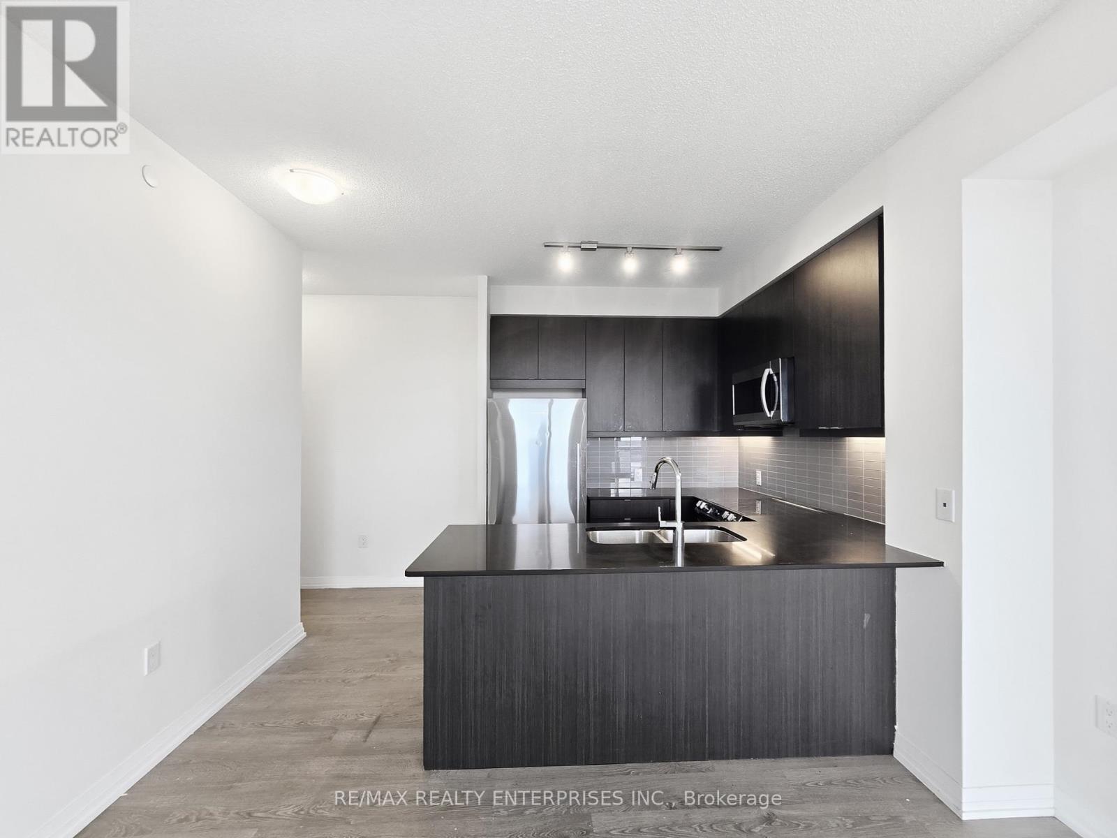 1102 - 50 Thomas Riley Road Property Photo 12