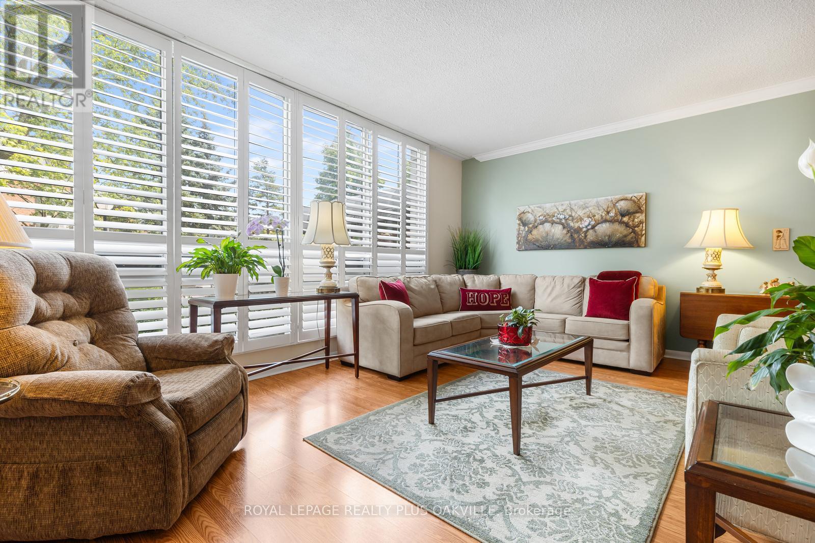 102 - 2175 Marine Drive Property Photo 11
