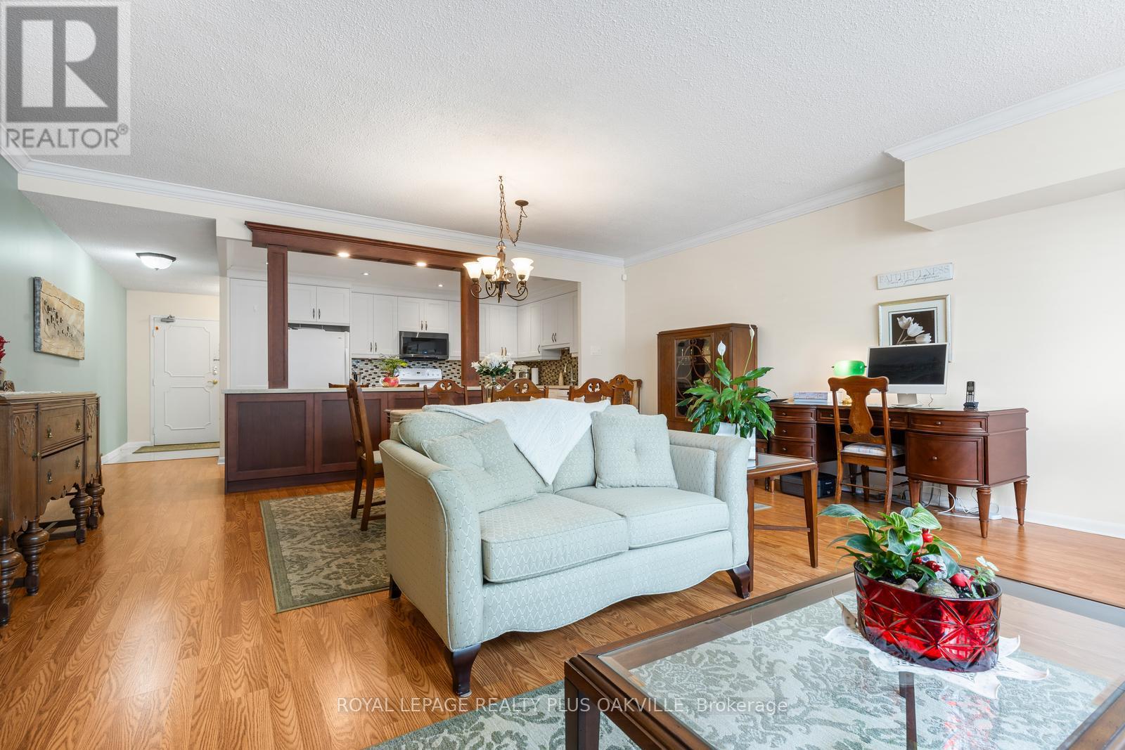 102 - 2175 Marine Drive Property Photo 14