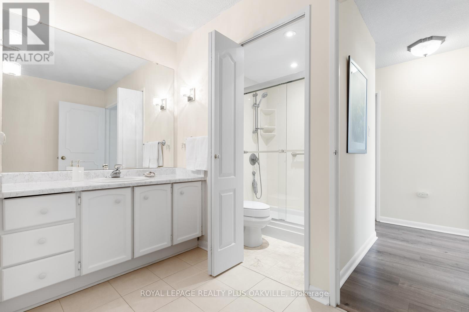 102 - 2175 Marine Drive Property Photo 18