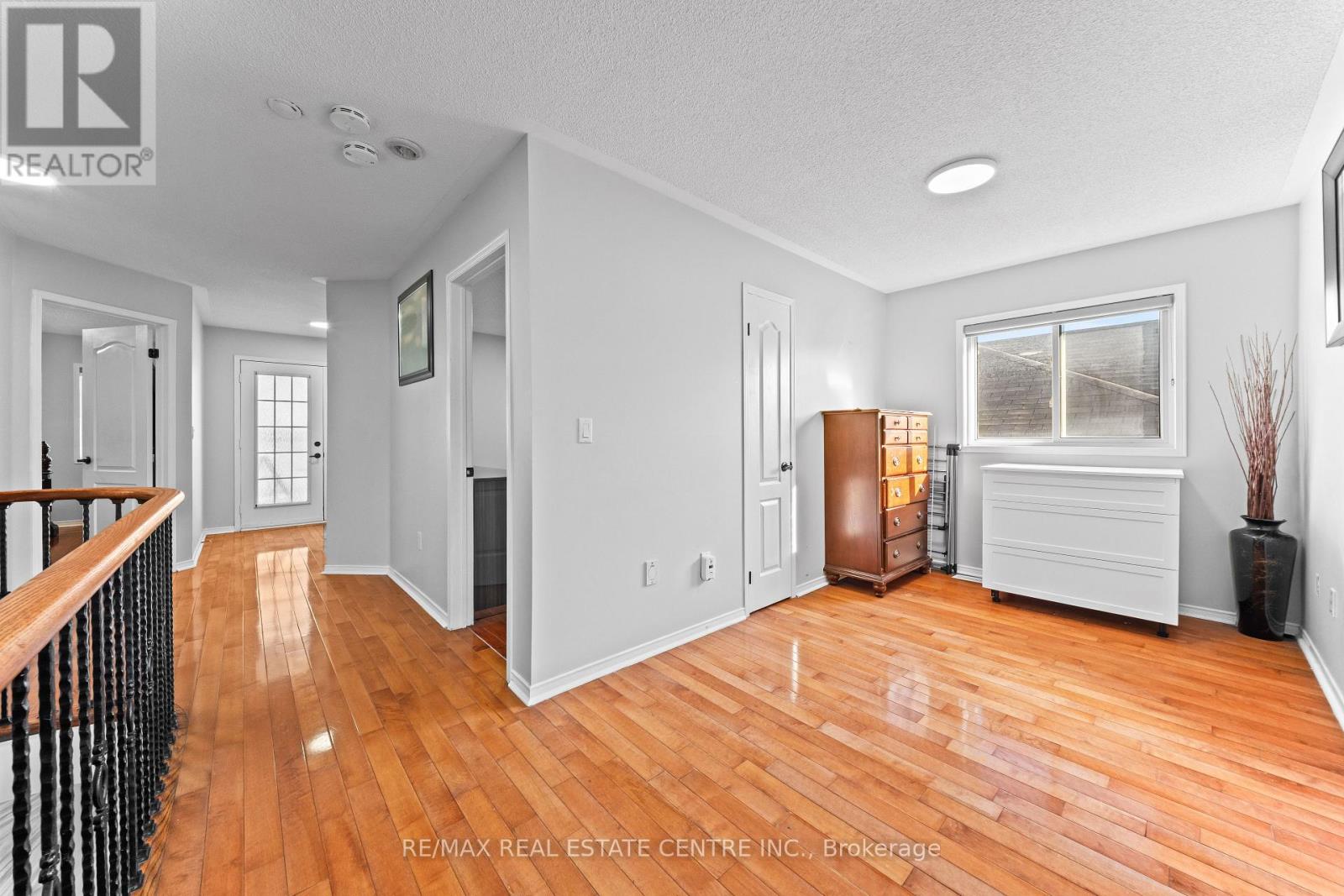 10 Midvale Road Property Photo 19