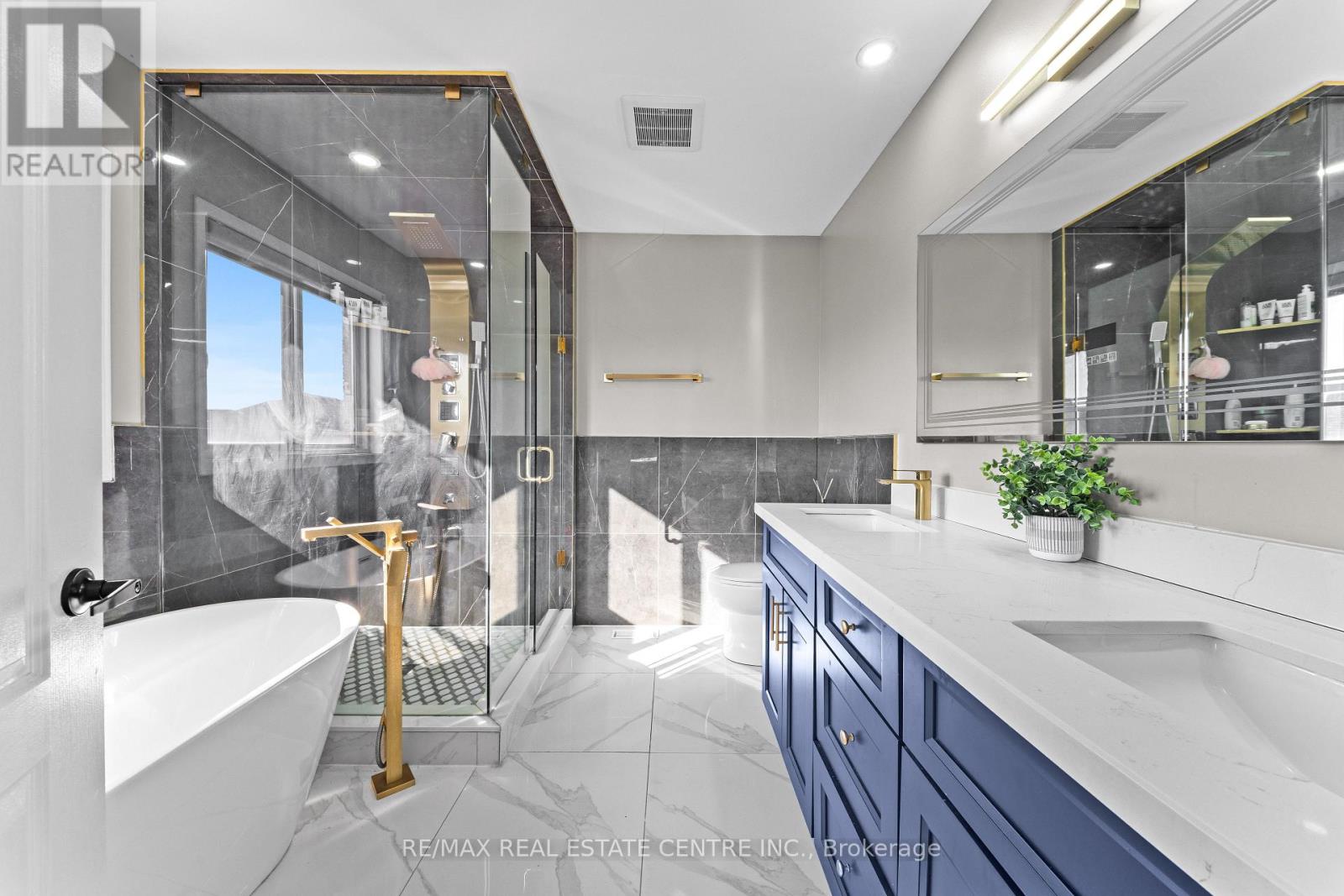 10 Midvale Road Property Photo 21