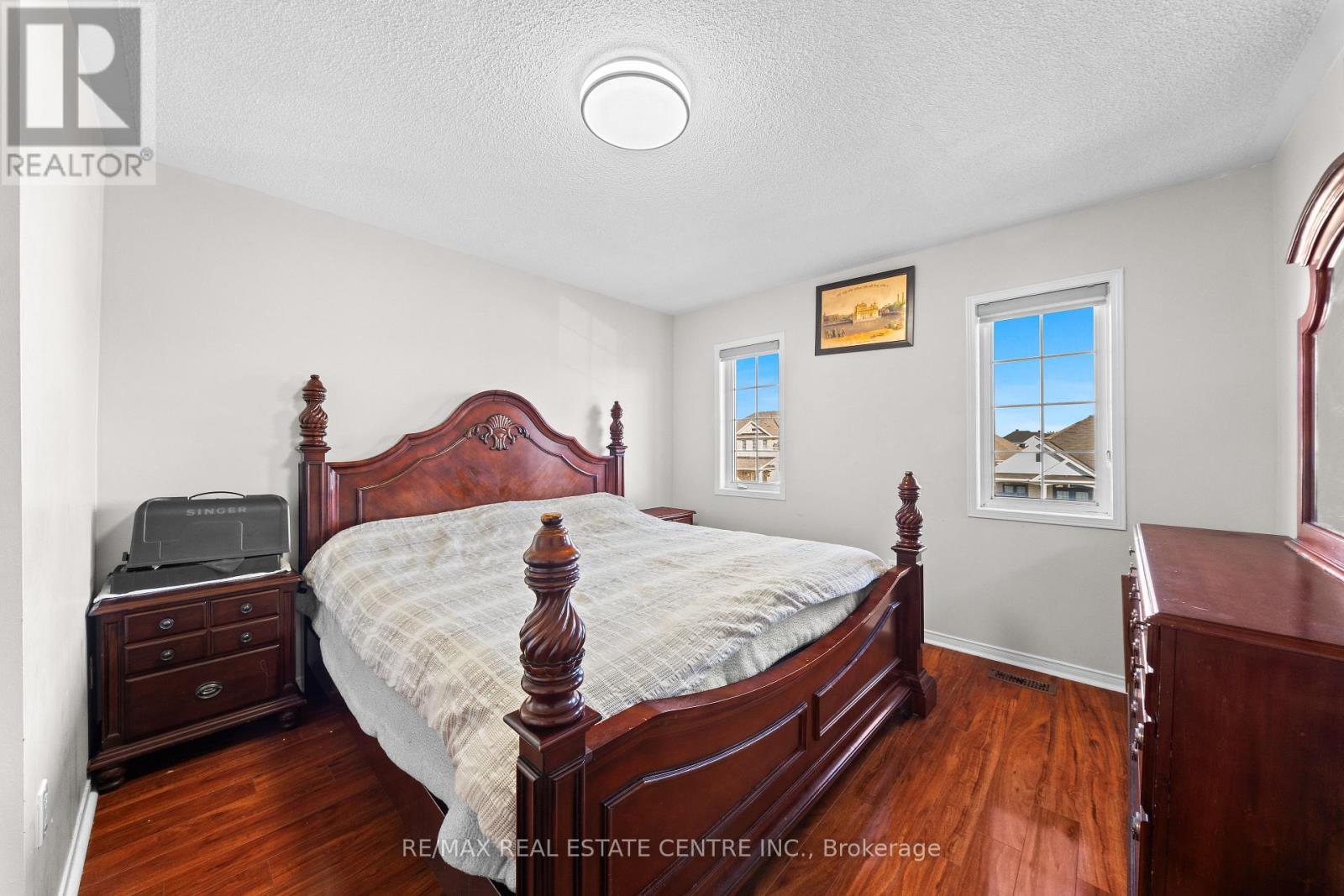 10 Midvale Road Property Photo 26