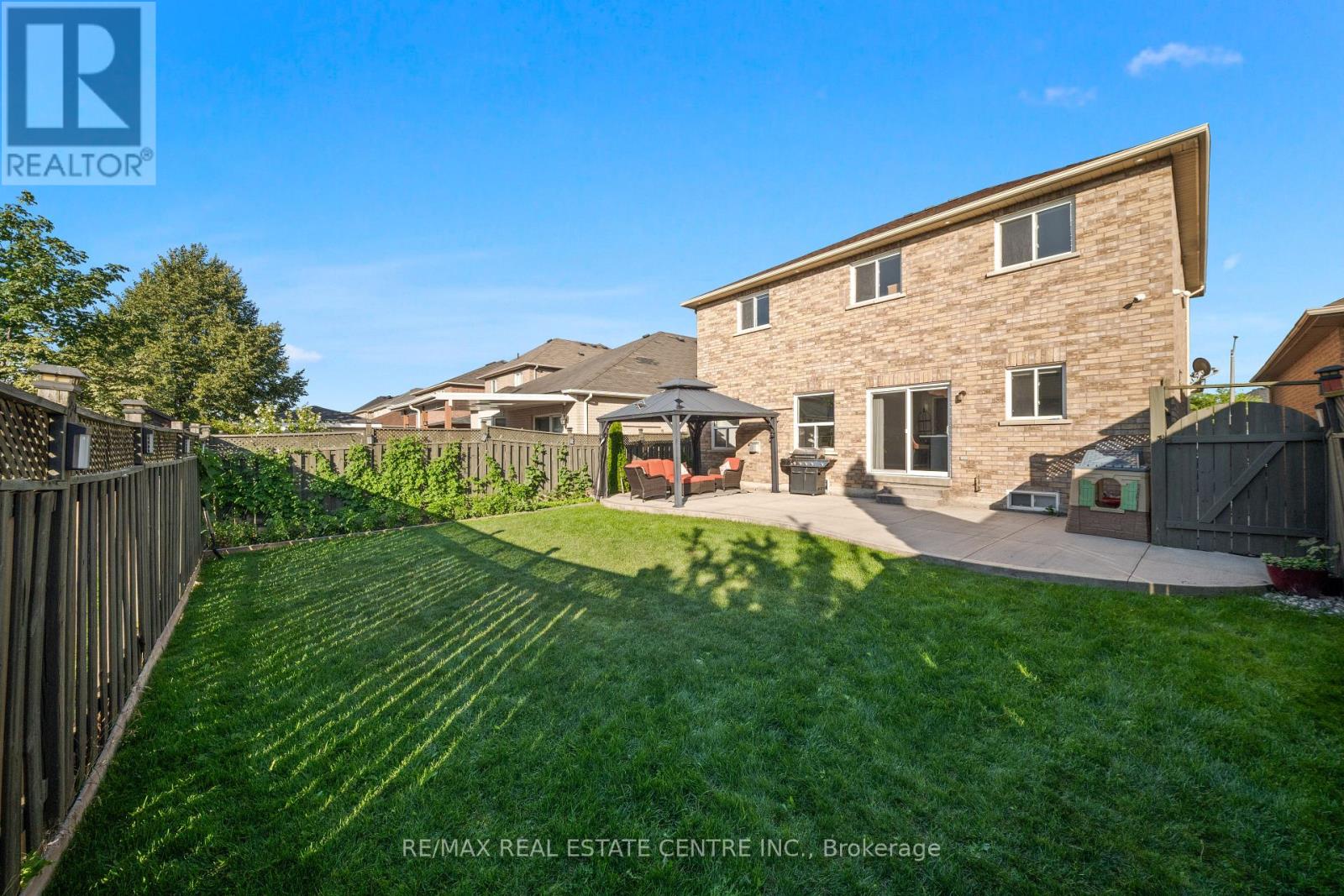 10 Midvale Road Property Photo 36