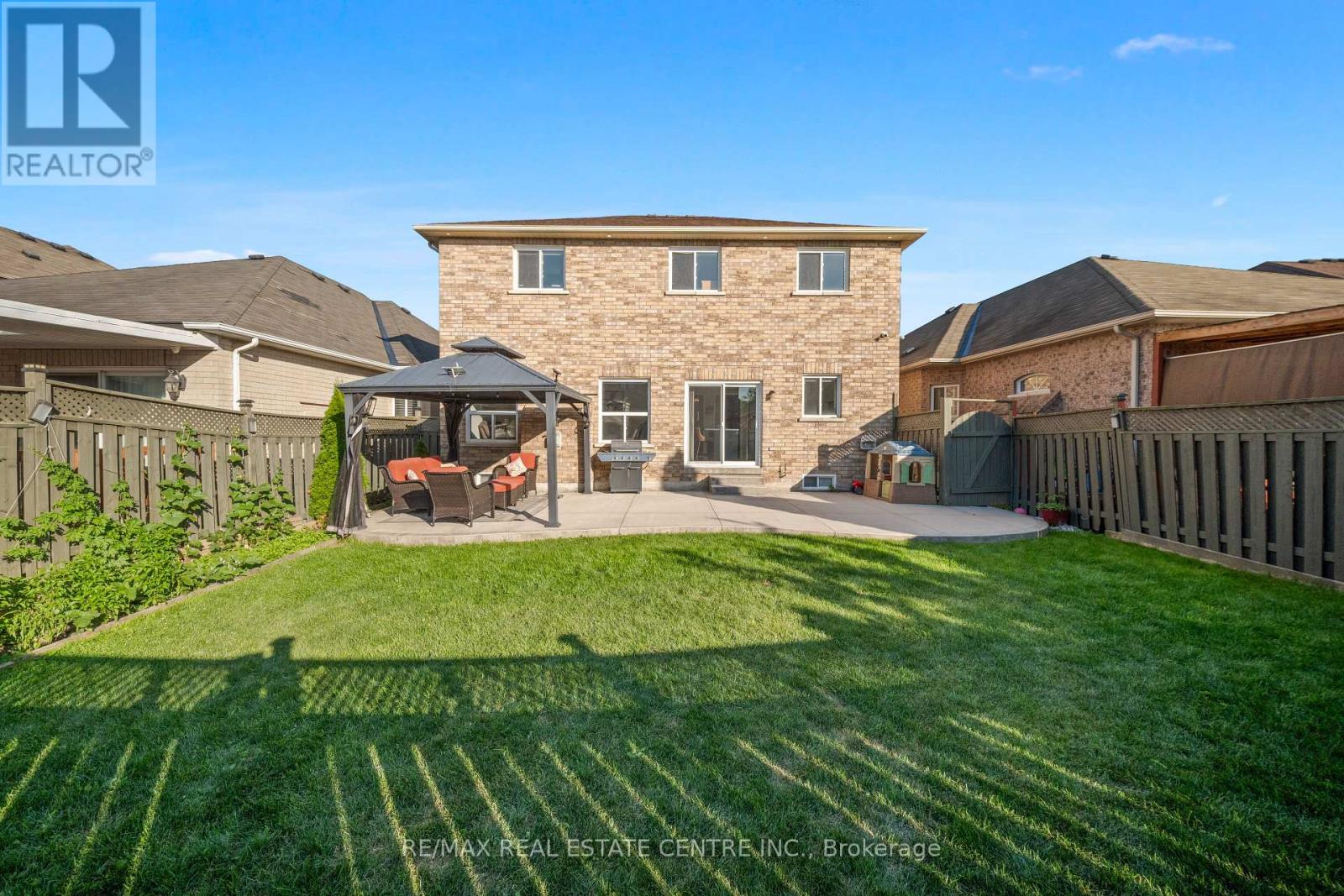 10 Midvale Road Property Photo 37