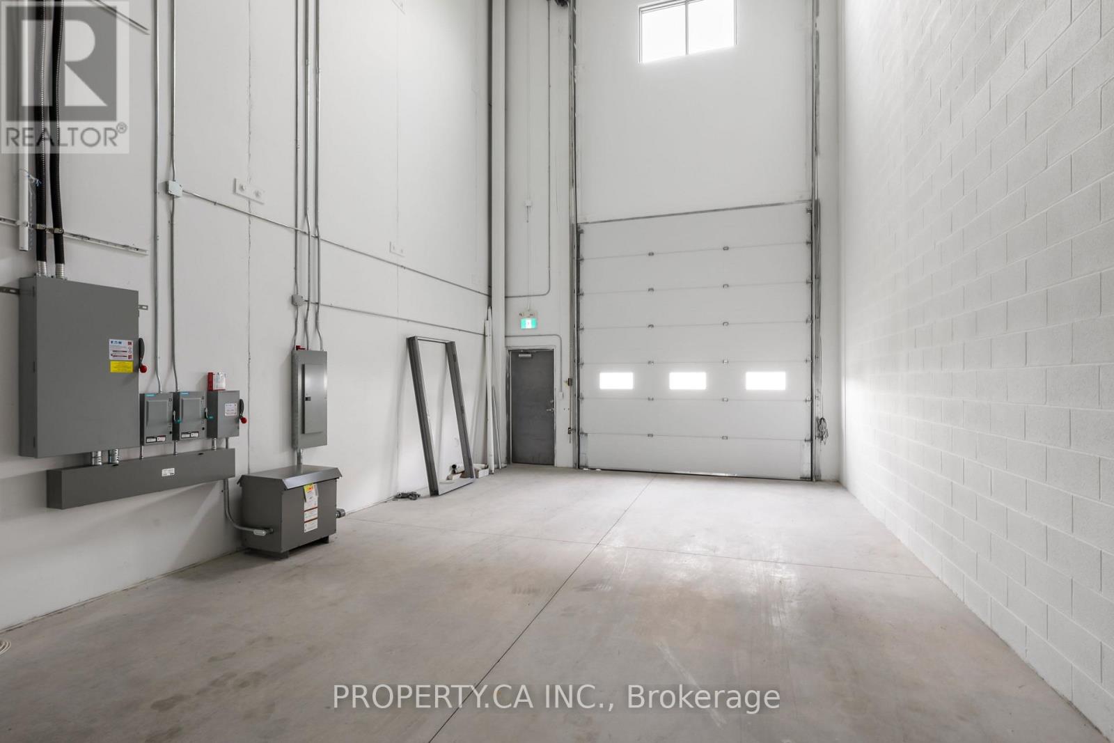 A4 - 111 Steinway Boulevard Property Photo 6