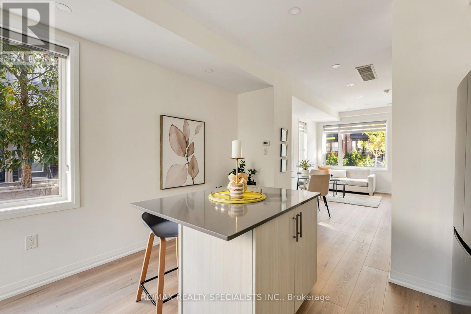 162 William Duncan Road Property Photo 15