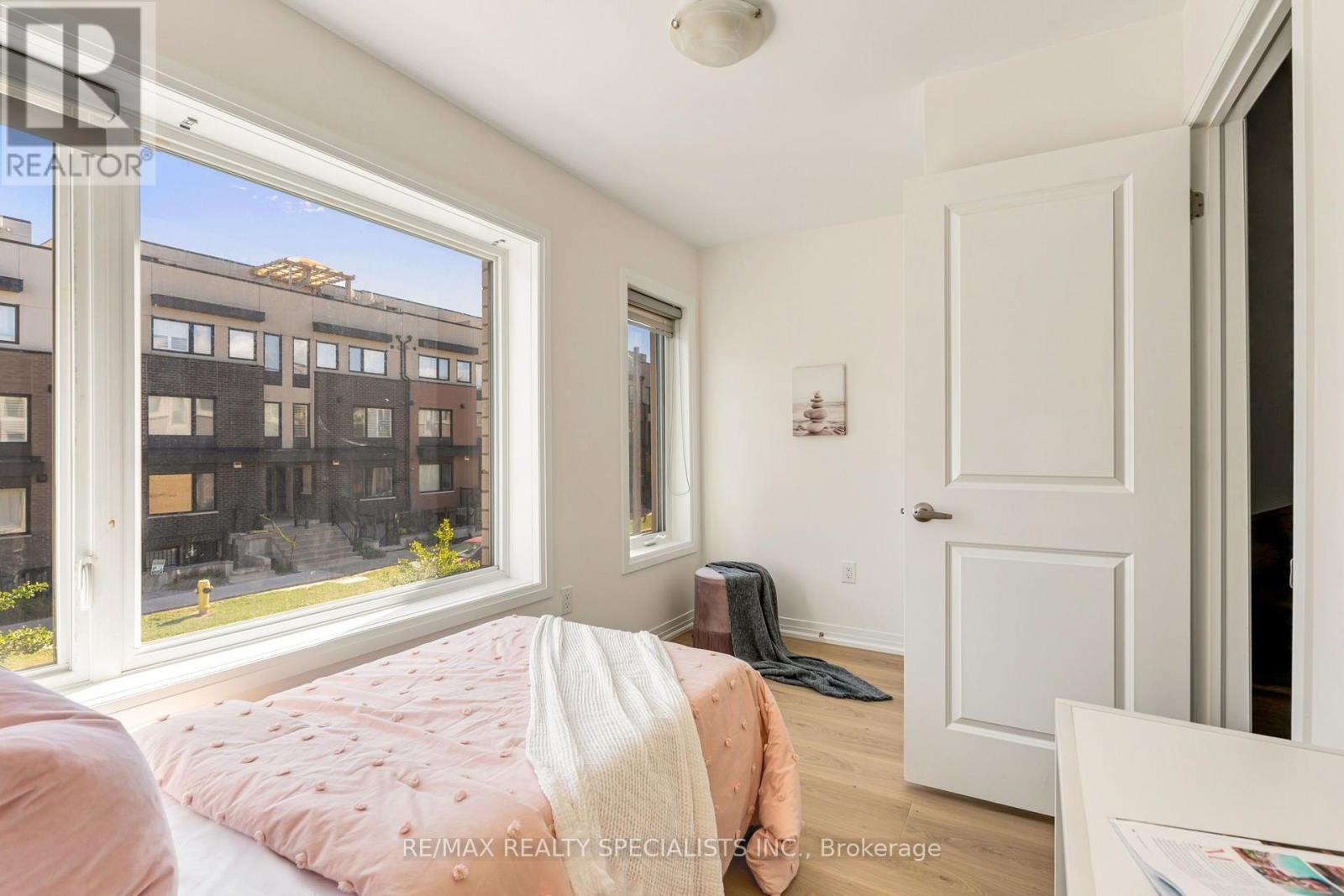 162 William Duncan Road Property Photo 21