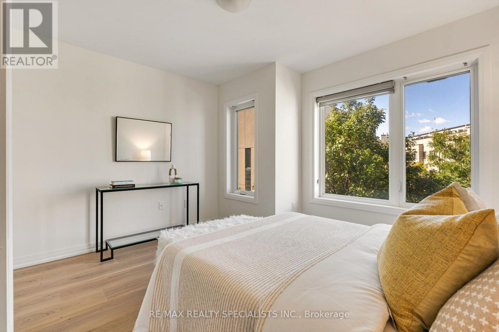 162 William Duncan Road Property Photo 26