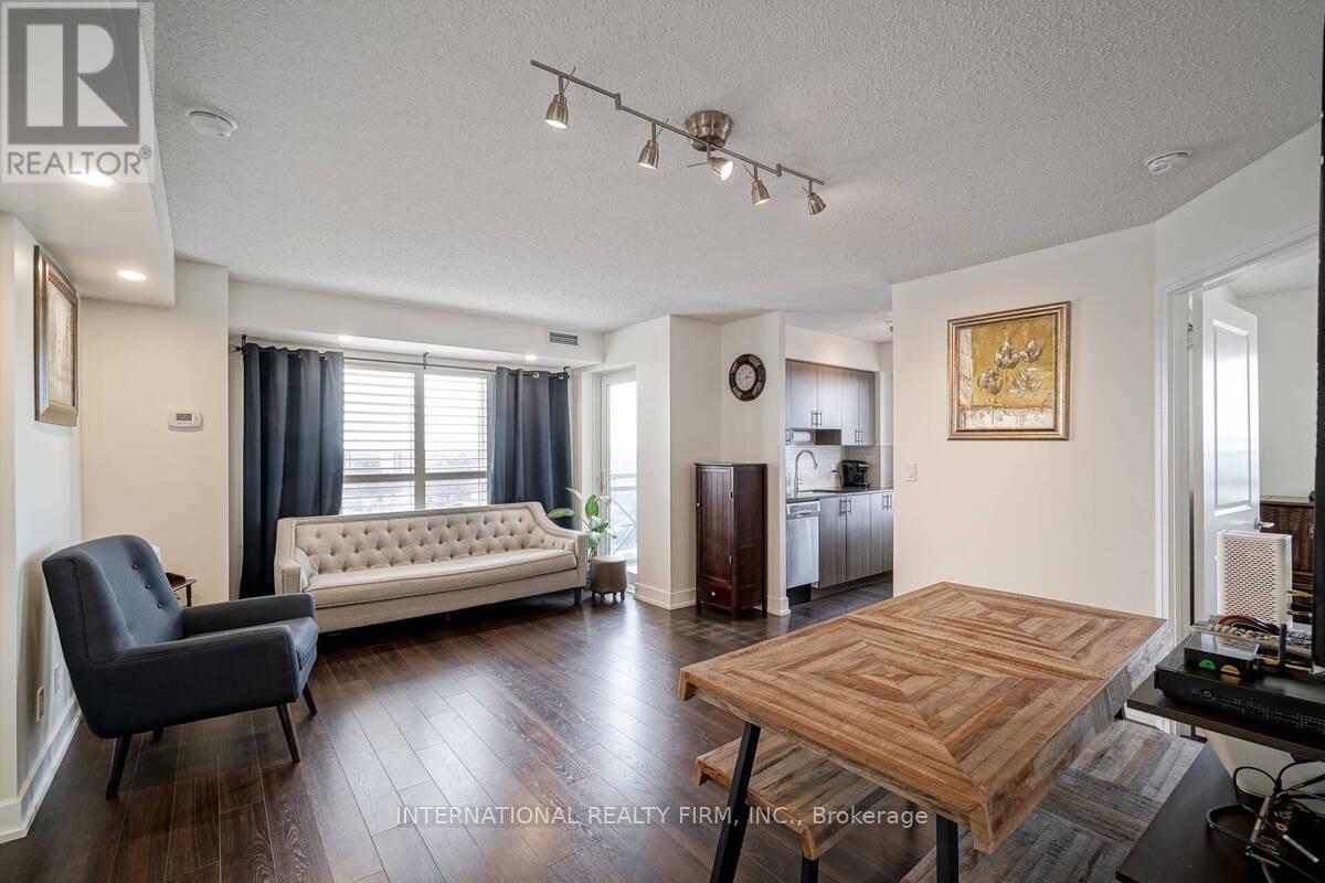 2222 - 2 Eva Road Property Photo 4