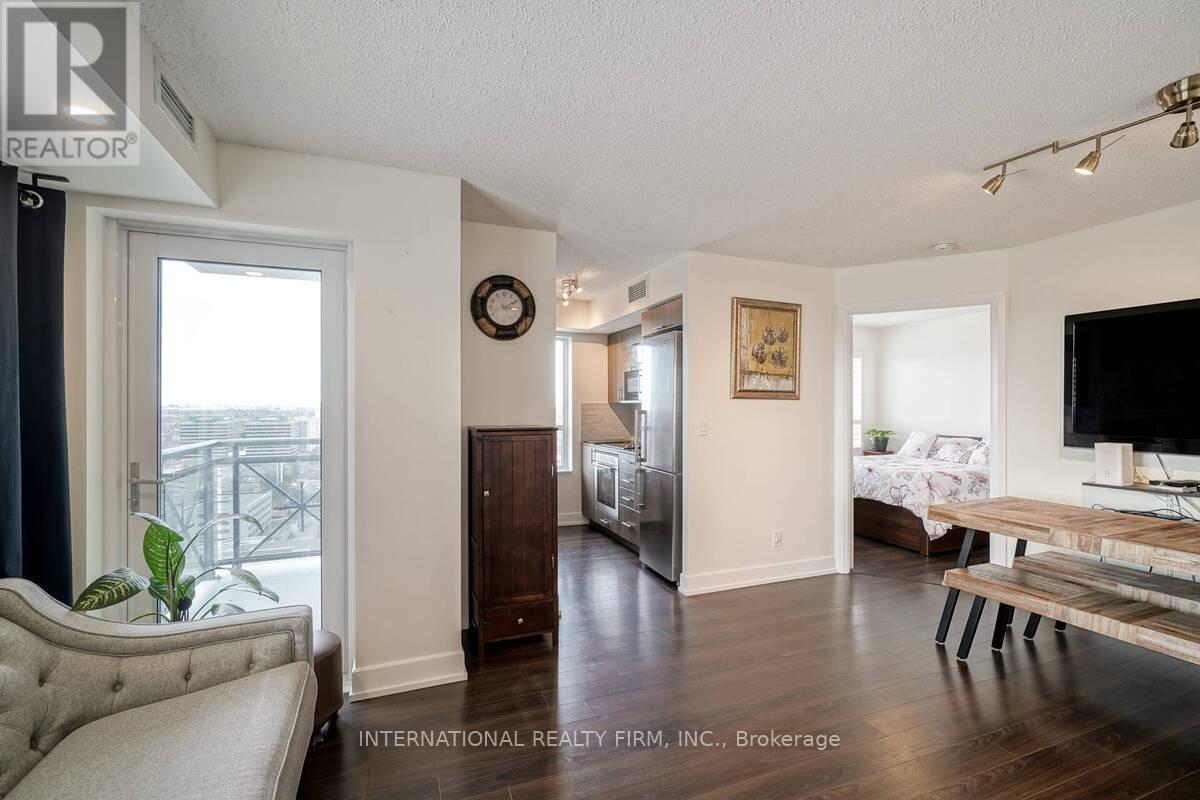 2222 - 2 Eva Road Property Photo 8