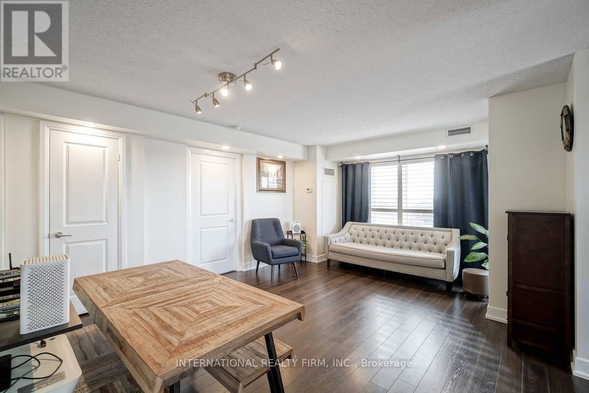 2222 - 2 Eva Road Property Photo 9