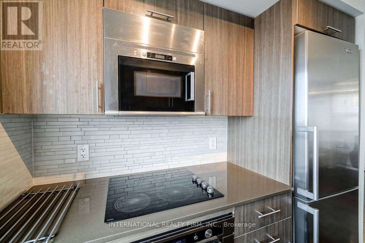 2222 - 2 Eva Road Property Photo 12