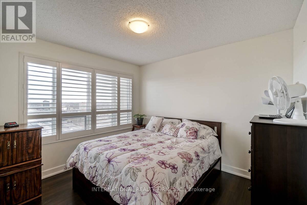 2222 - 2 Eva Road Property Photo 13