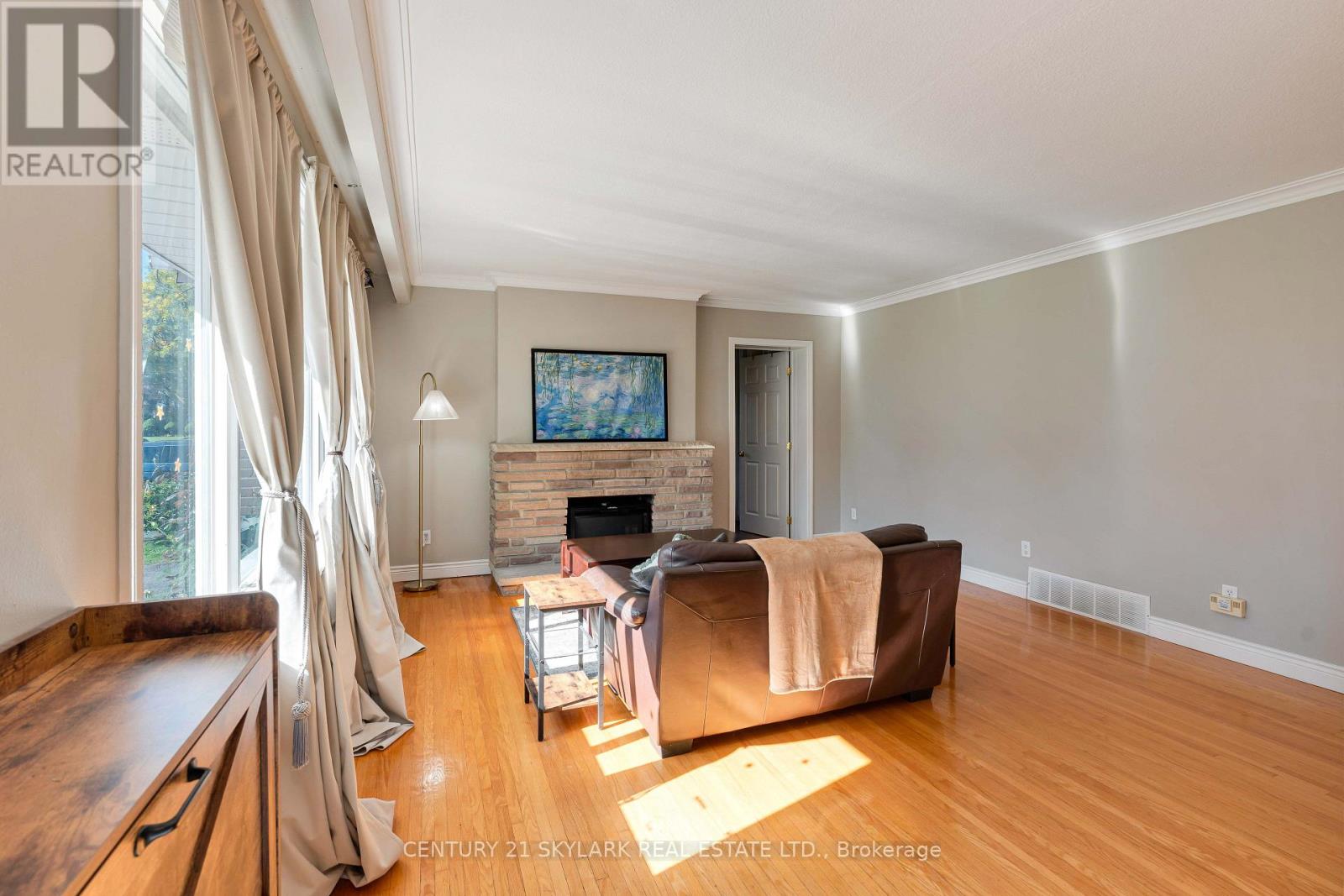 24 Aura Lea Boulevard Property Photo 8