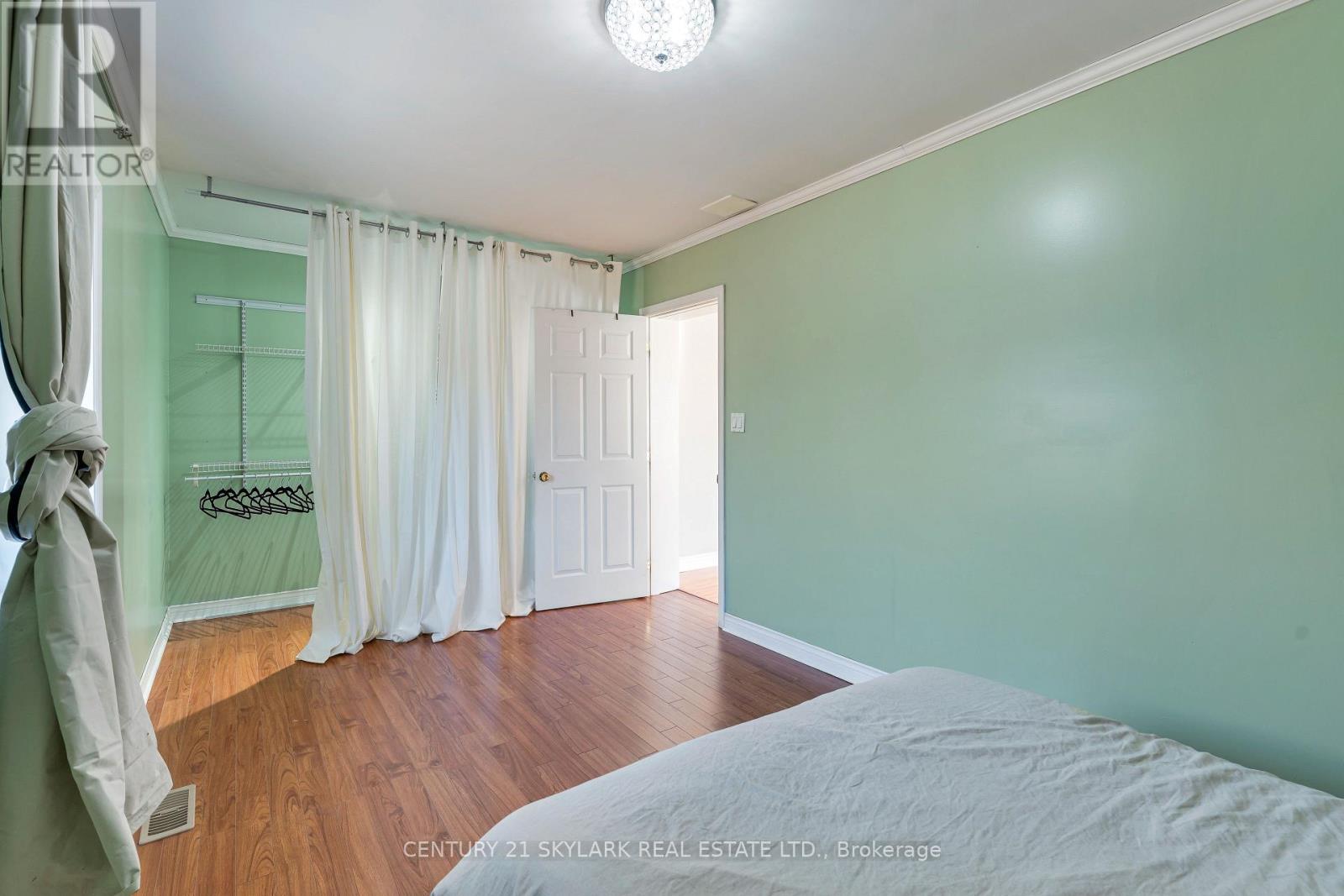 24 Aura Lea Boulevard Property Photo 13