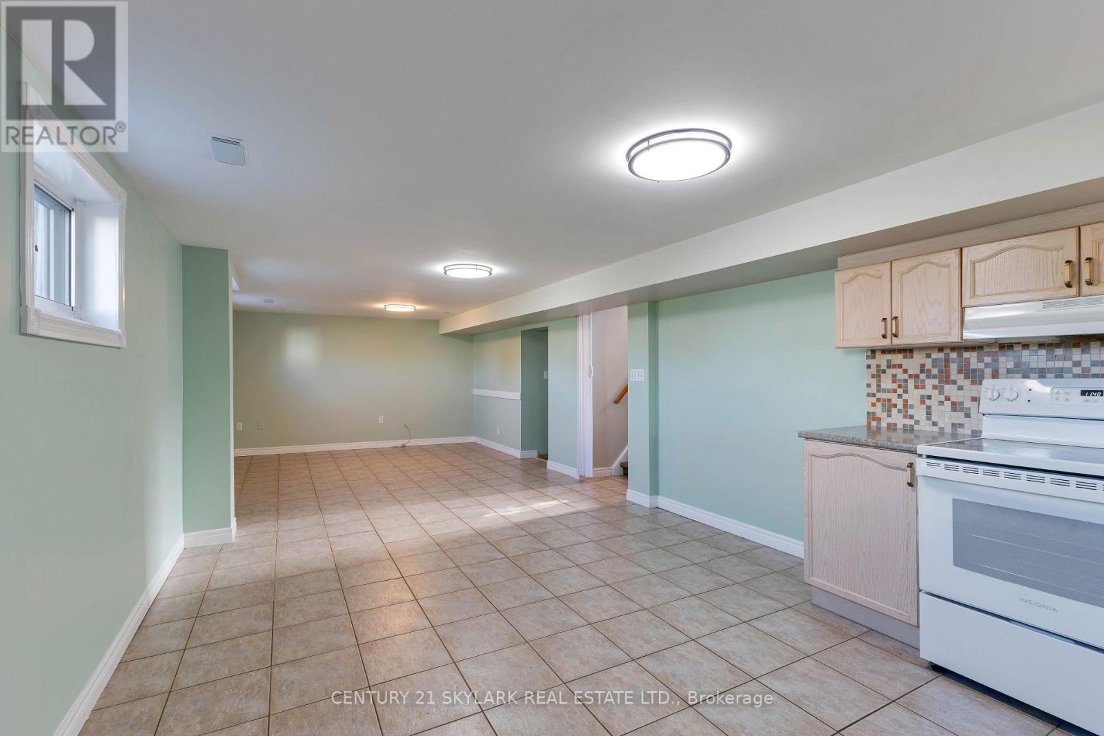 24 Aura Lea Boulevard Property Photo 28
