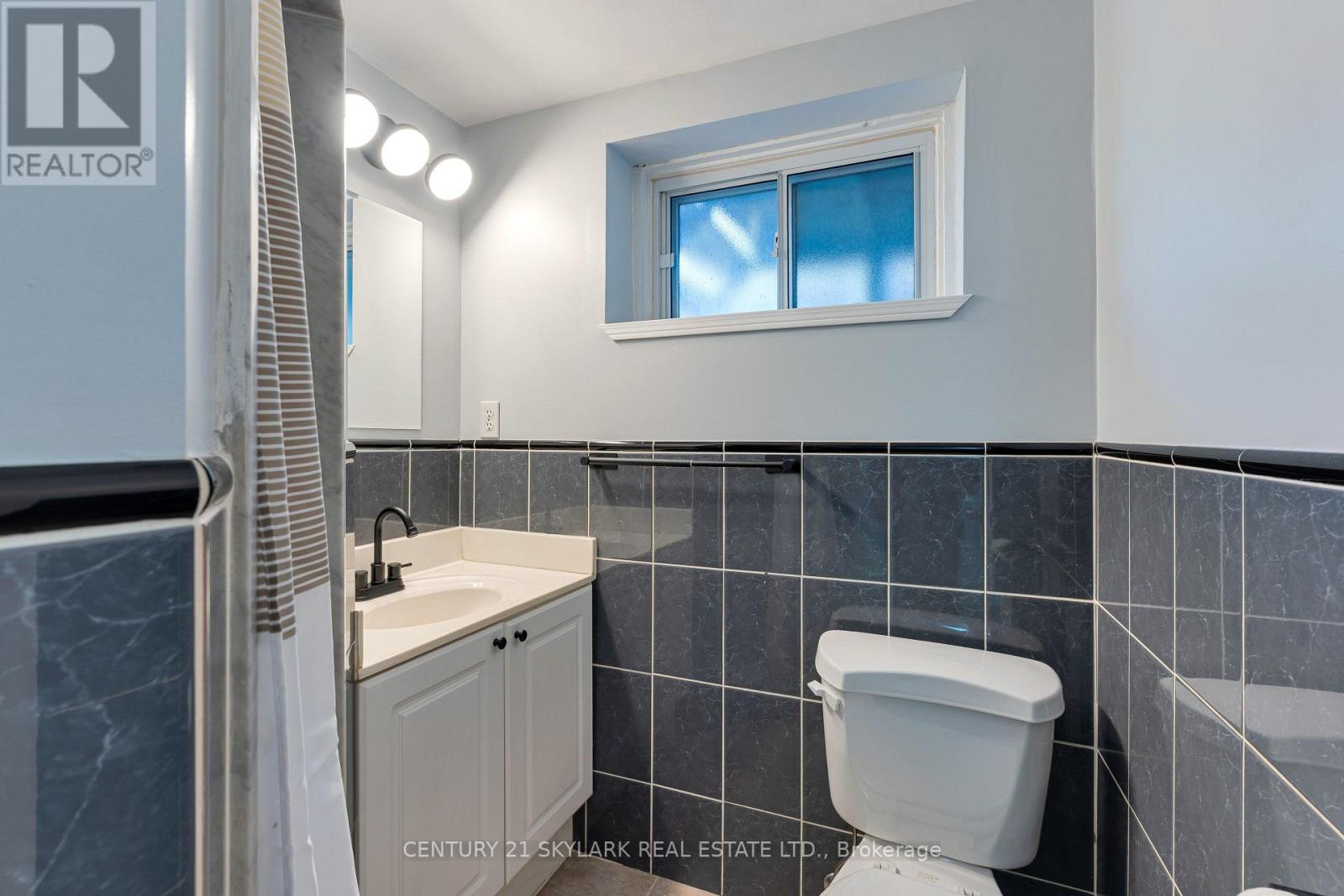 24 Aura Lea Boulevard Property Photo 29