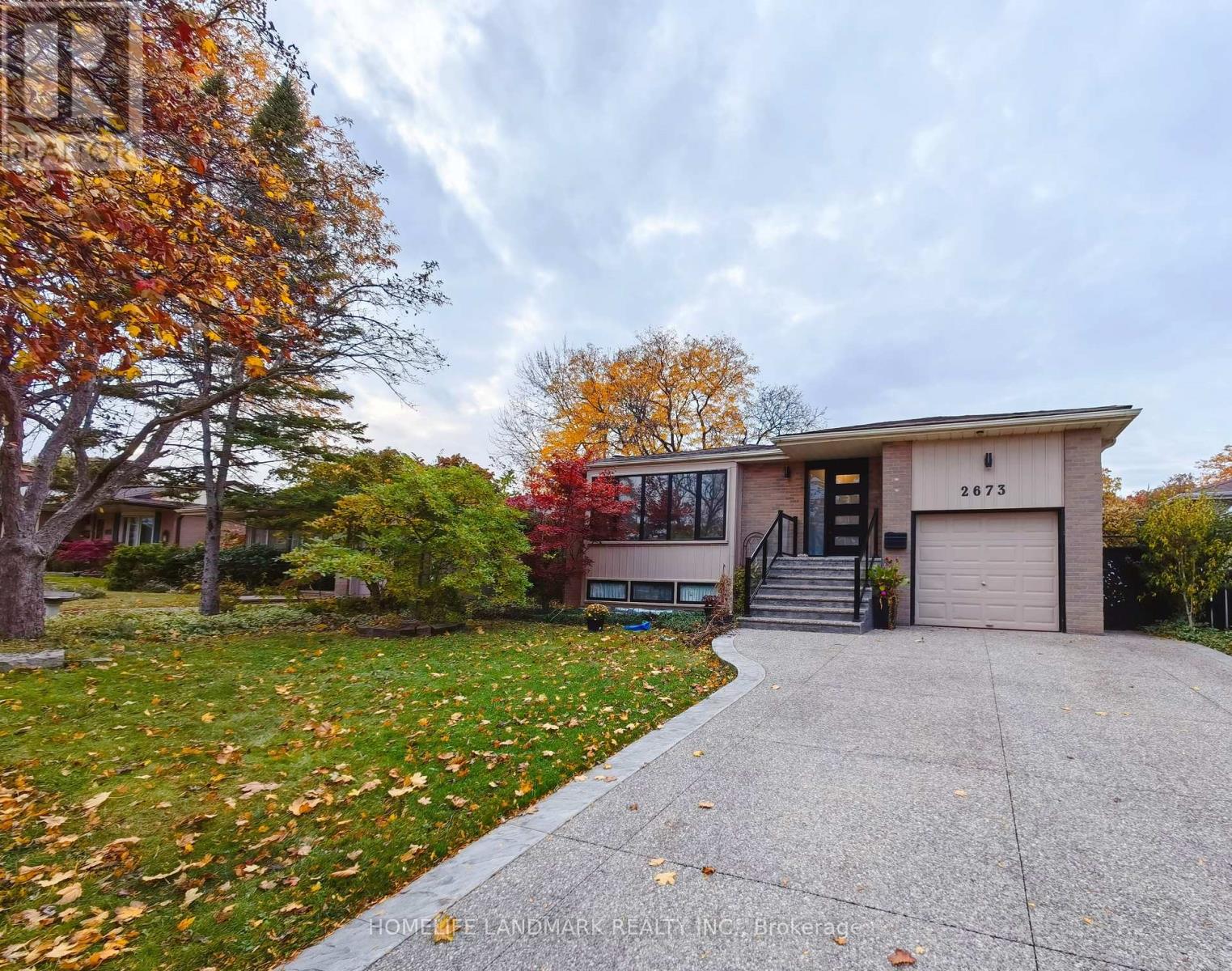 2673 Constable Road Property Photo 2