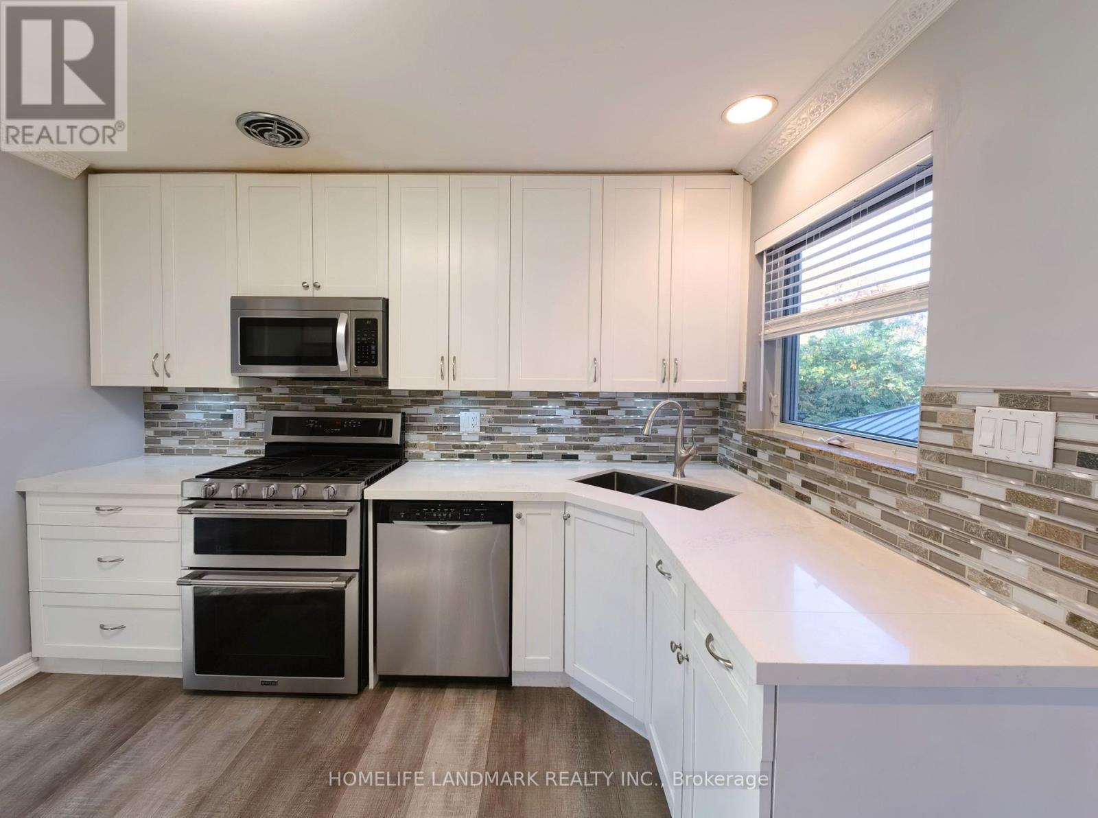2673 Constable Road Property Photo 8