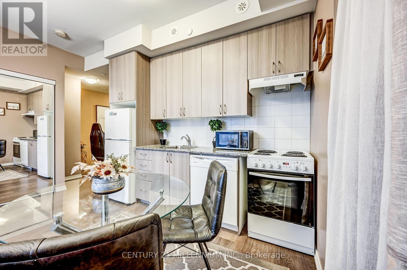 201 - 50 Sky Harbour Drive Property Photo 18