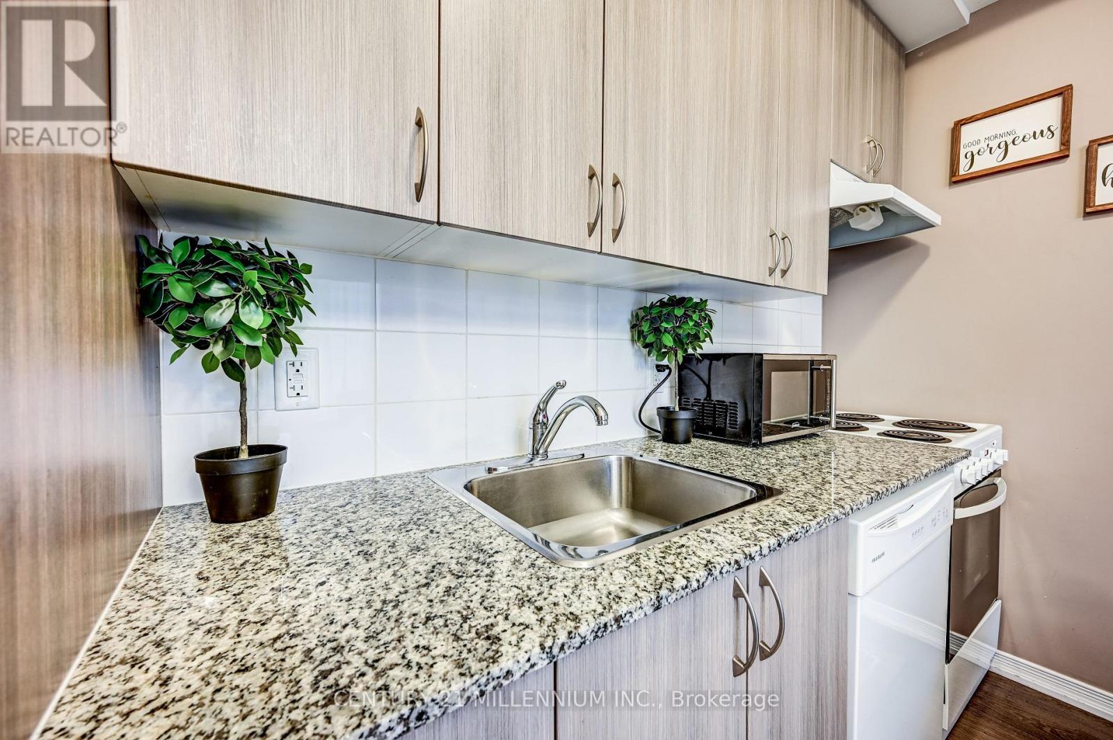 201 - 50 Sky Harbour Drive Property Photo 19