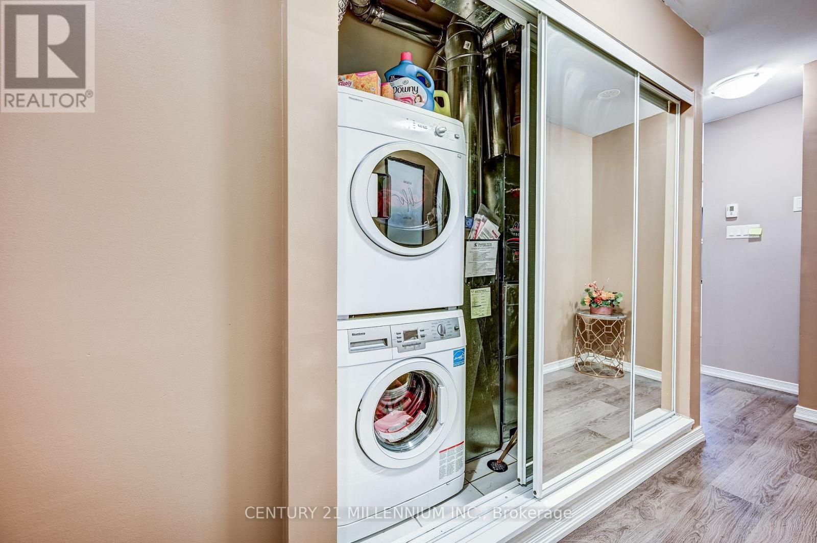 201 - 50 Sky Harbour Drive Property Photo 27
