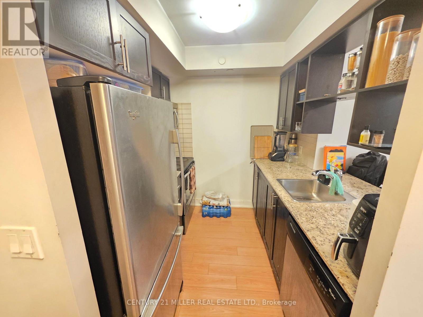 506 - 6 Eva Road Property Photo 4
