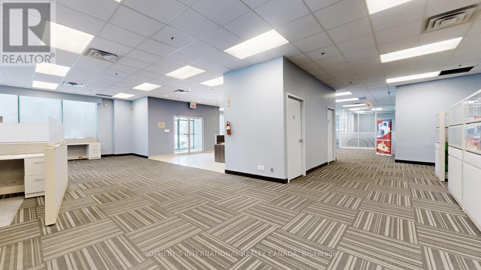 180 Traders Boulevard E Property Photo 1