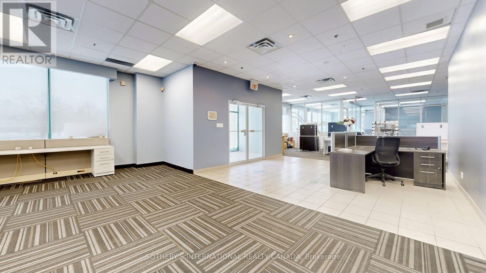 180 Traders Boulevard E Property Photo 2