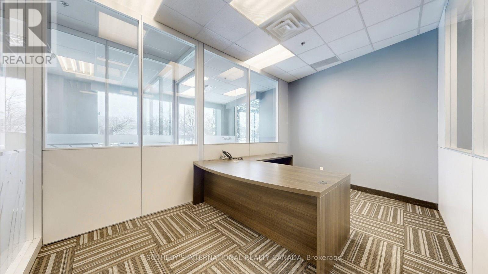 180 Traders Boulevard E Property Photo 9
