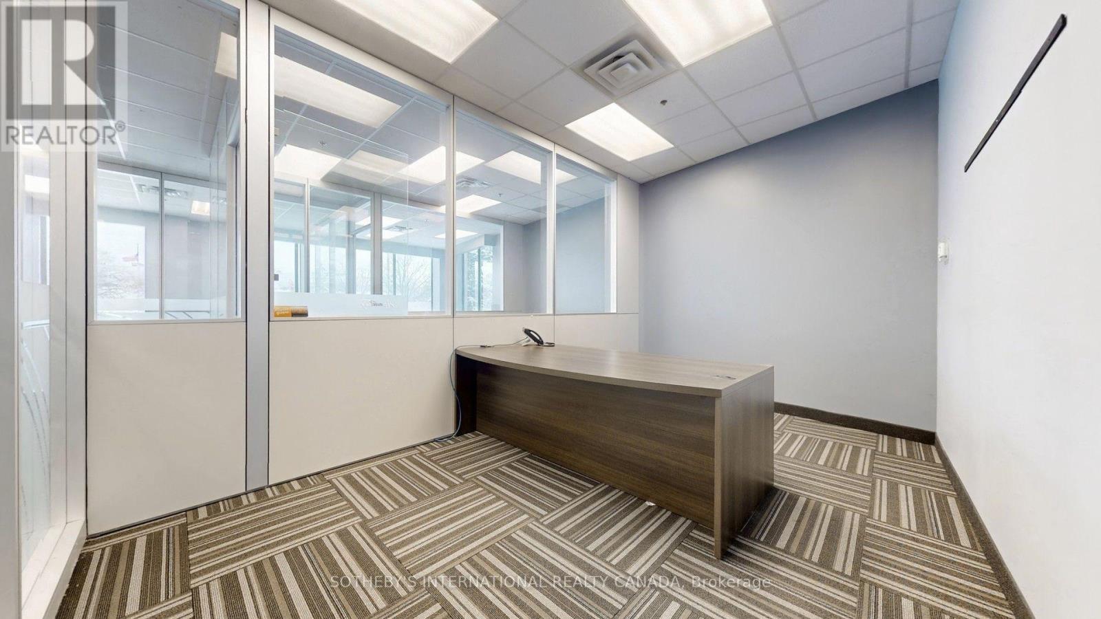 180 Traders Boulevard E Property Photo 10
