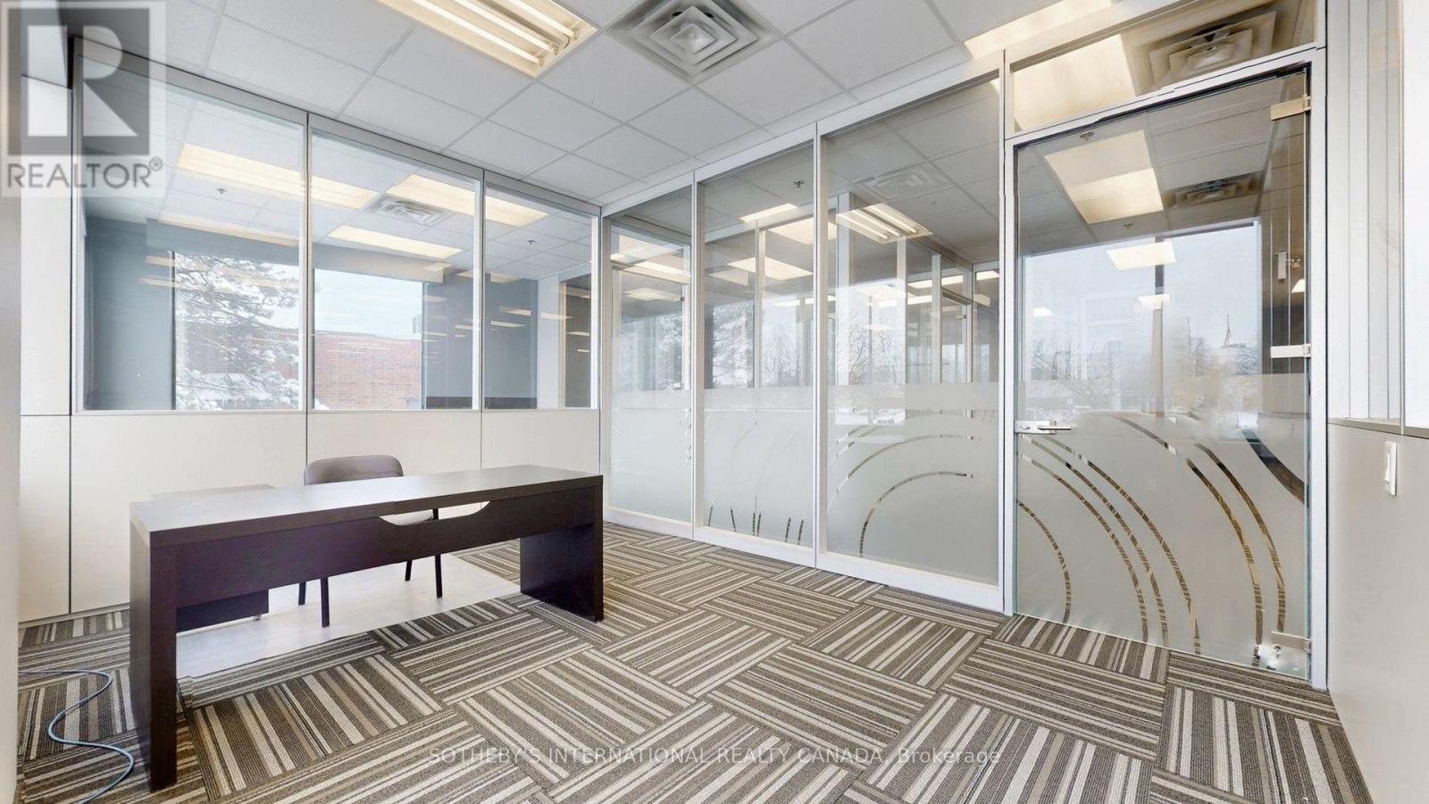 180 Traders Boulevard E Property Photo 12