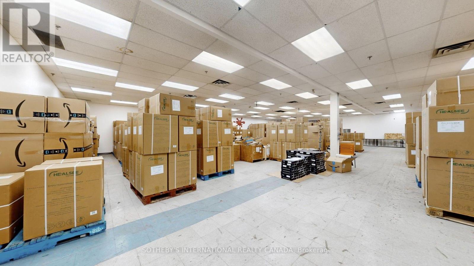 180 Traders Boulevard E Property Photo 19